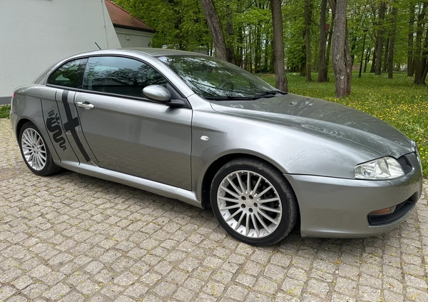 Alfa Romeo GT cena 10900 przebieg: 259000, rok produkcji 2004 z Kutno małe 596
